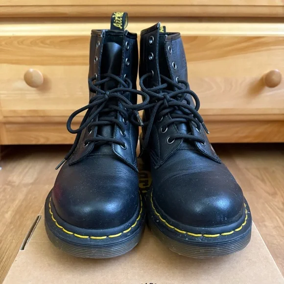 Dr. Martens Women’s 1460 Boots - Picture 3 of 9